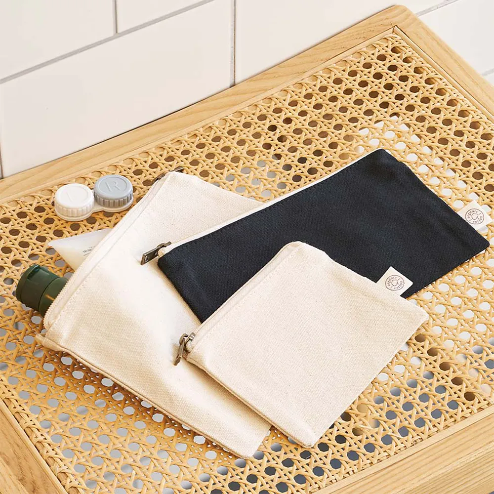 オーガニックコットンキャンバスフラットポーチ(M)ナイトブラック