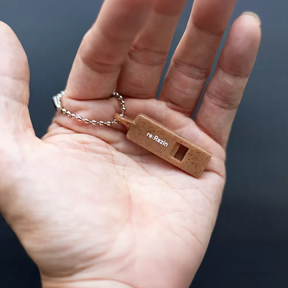 re:Rezin　ホイッスル(バイオマスプラスチック)(既製台紙)