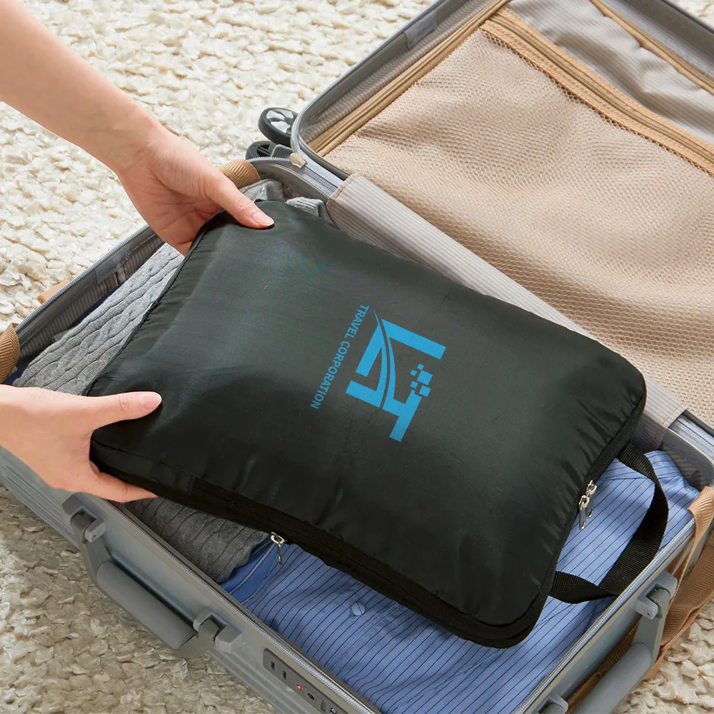 圧縮できるトラベルポーチ