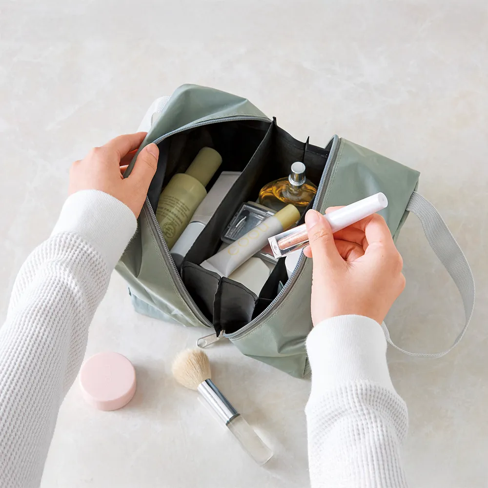 出し入れ楽々！ボックス型収納ポーチ