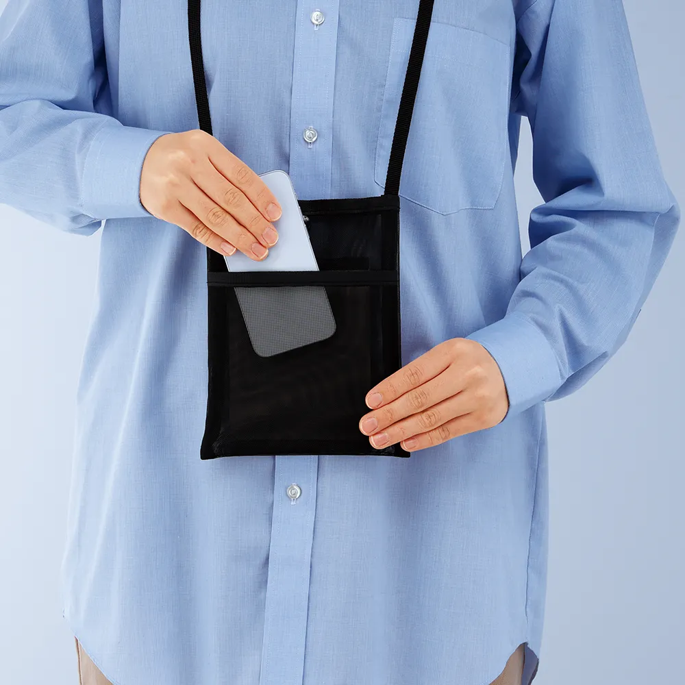 プラシャープ・フロントポケット付きメッシュサコッシュ