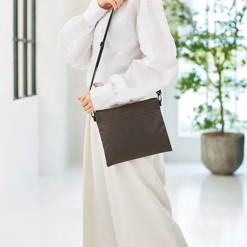 デイタフ･テントクロスポケット付きサコッシュ(撥水加工)