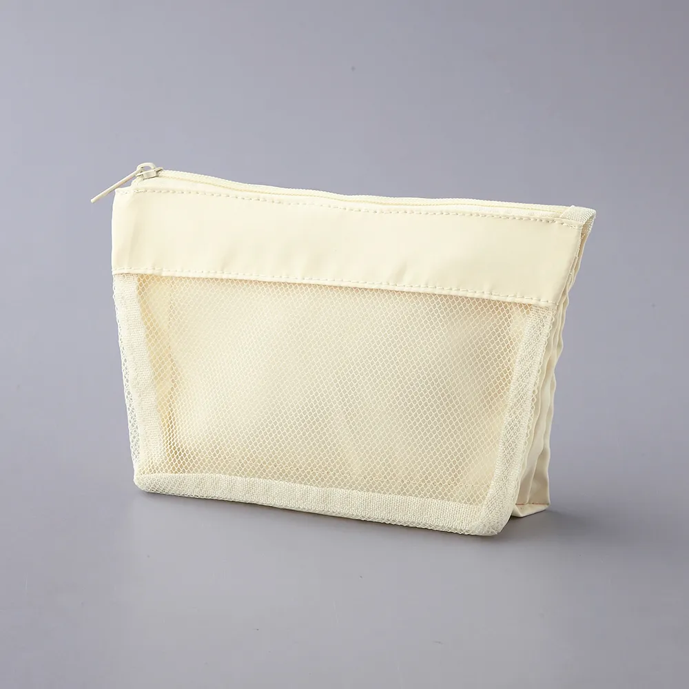 仕分けできる3層ポーチ